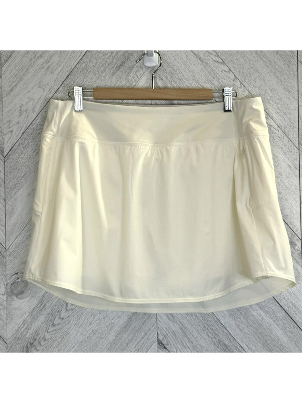 KNIX Skirt Skort Womens Size Large White Pull On Tennis Golf Pickleball